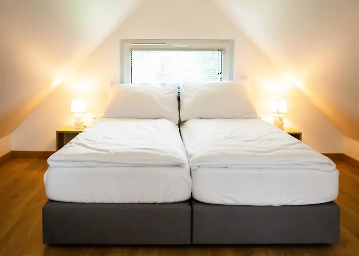 Sovanova W Gorach Sowich Z Tarasem I Widokiem Kolce