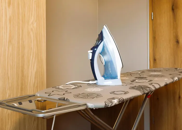 Sovanova W Gorach Sowich Z Tarasem I Widokiem Kolce