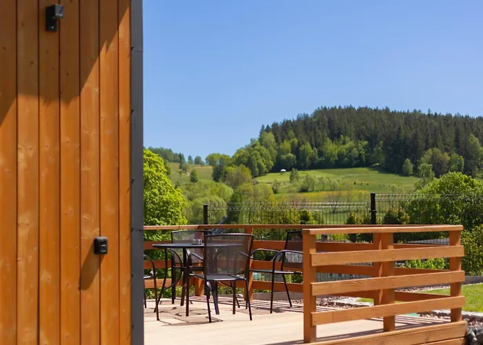 Sovanova W Gorach Sowich Z Tarasem I Widokiem Kolce